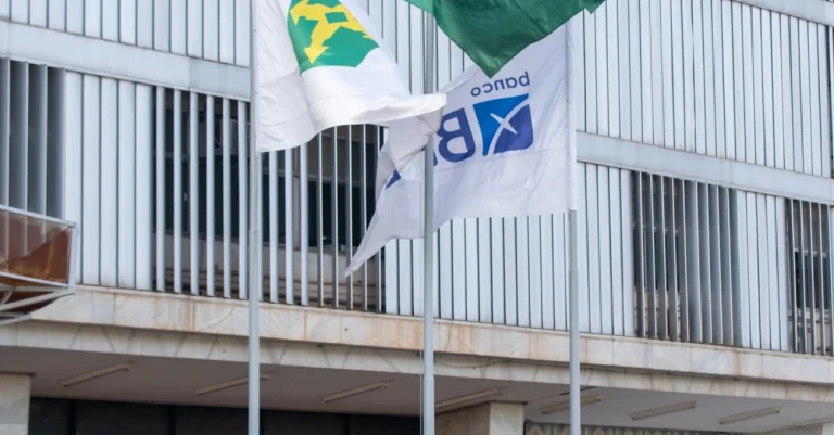 Galípolo nega prazo limite para BRB se ajustar após irregularidade