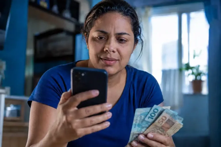 Saque do FGTS de R$ 6220 pode ser solicitado agora pelo app da CAIXA