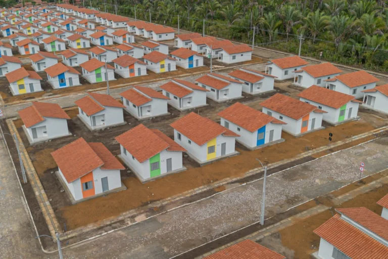 Minha Casa Minha Vida impulsiona 49% das vendas imobiliárias em alta pressão de juros