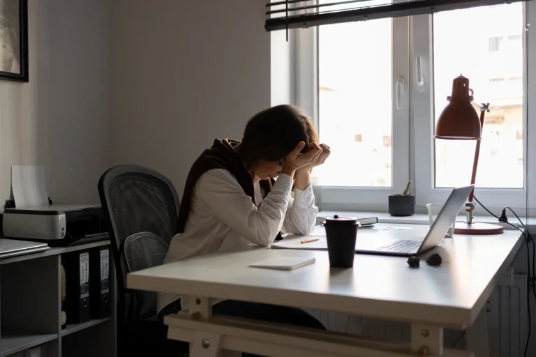 Agora Ministério do Trabalho exige monitoramento de saúde mental em empresas