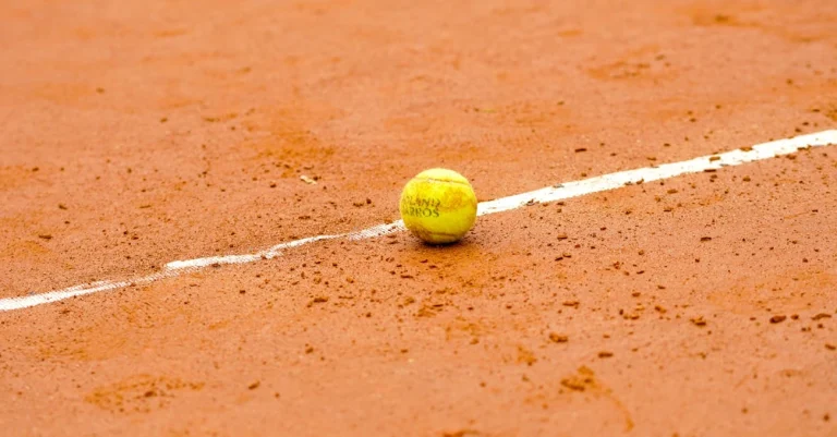 Ruud avança com dificuldade agora em Roland Garros
